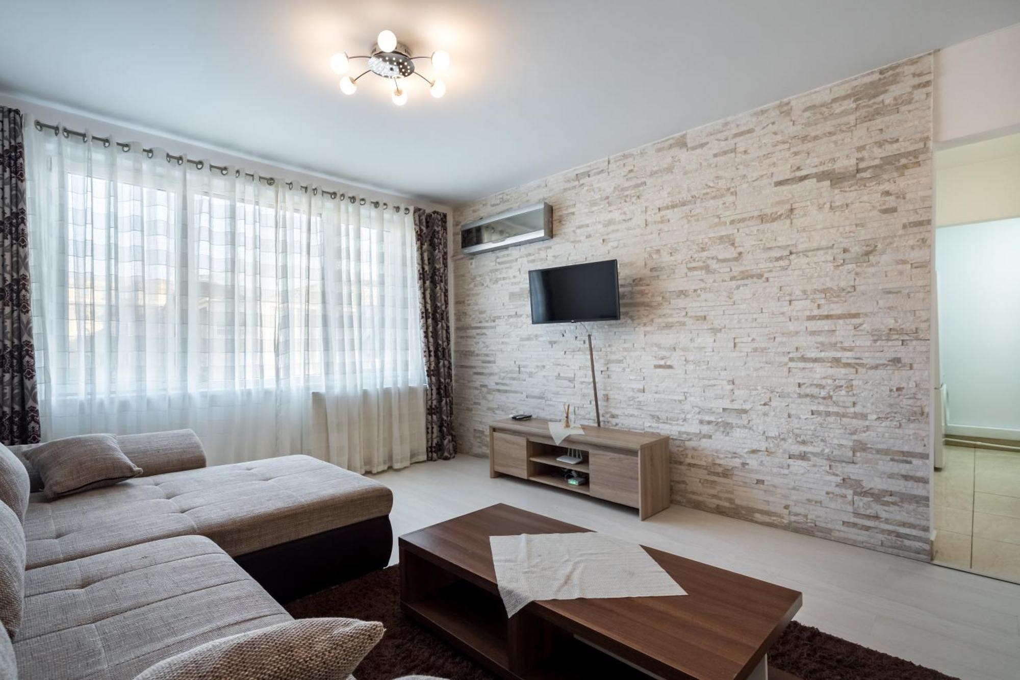 Top Location With Iconic View - Sala Palatului Букурещ Екстериор снимка