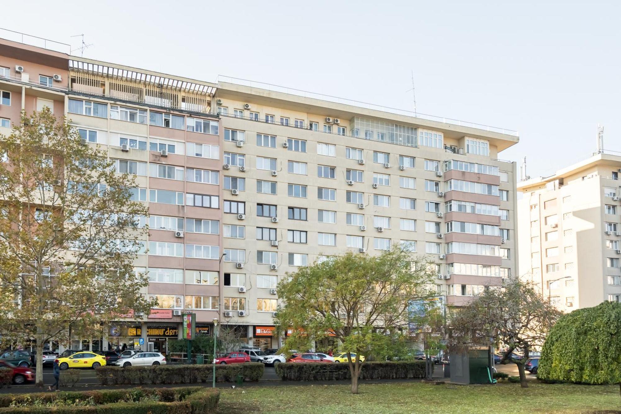 Top Location With Iconic View - Sala Palatului Букурещ Екстериор снимка